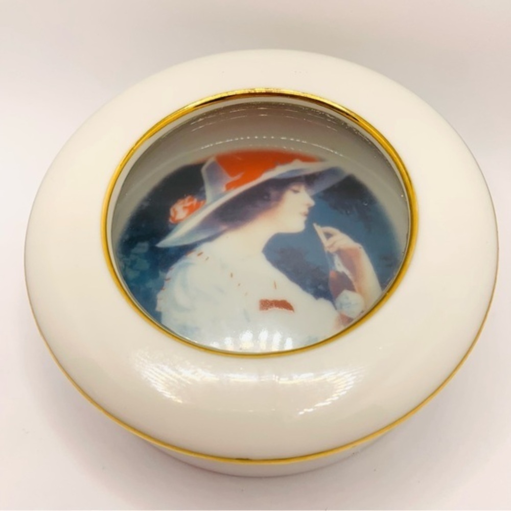 Vintage 1990 Coca-Cola Porcelain Trinket Box – Made in Japan